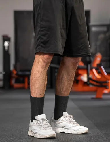 Vista 3 de Airacker Calcetines atléticos para correr y correr para hombre y mujer Negro