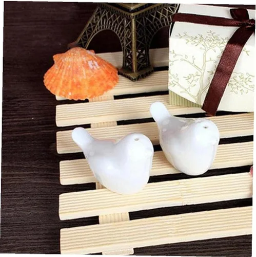 Vista 2 de 2pcs Love Doves Birds Salt and Pepper Shakers Kitchen DÃcor Wedding Ceramic Gift, Blanco, 1.4 inx2.4 in