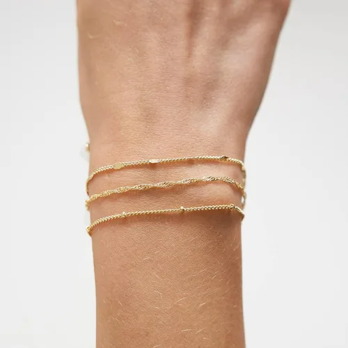 Vista 3 de CAROVO Pulseras de oro para mujer, pulseras chapadas en oro de 14 quilates para mujer, conjuntos de pulseras delicadas de espiga con clip de papel