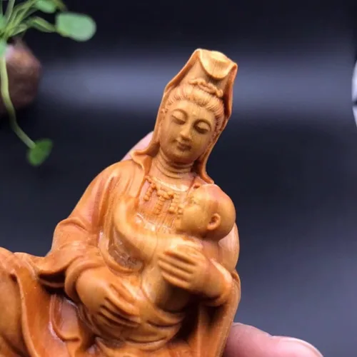 Vista 5 de Mini estatua de Quan Yin decoración de oficina en casa, estatua de Buda femenina Kuan Yin con estatua de bebé, decoración zen de jardín de la diosa