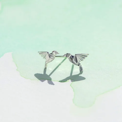 Vista 3 de Boma Pendientes de tuerca de plata de ley con diseño de pájaro de origami, Metal, No es una piedra preciosa