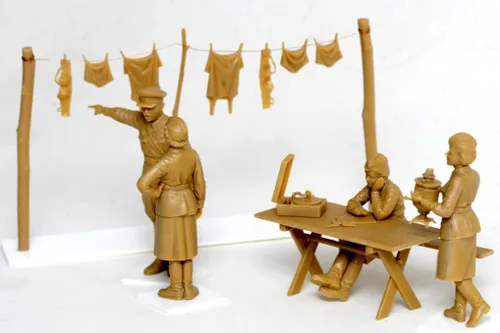 Vista 4 de ICM Modelos Soviéticos Militar Serviciomujeres 1939-1942 Kit de construcción