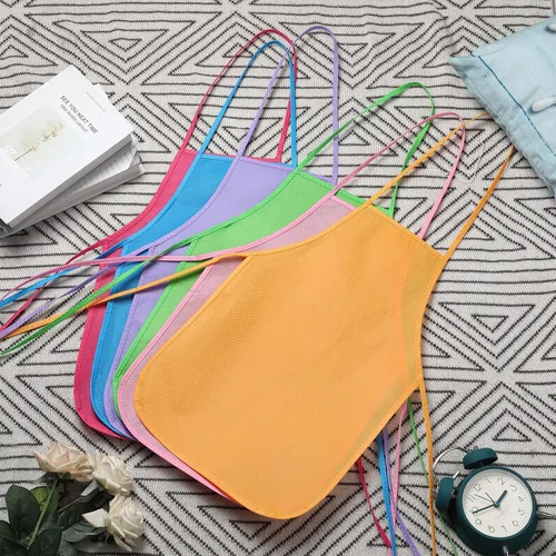 Vista 2 de Yahenda Paquete de 60 delantales de pintura para niños, delantales de tela para artistas infantiles, pintura artística desechable, para niños