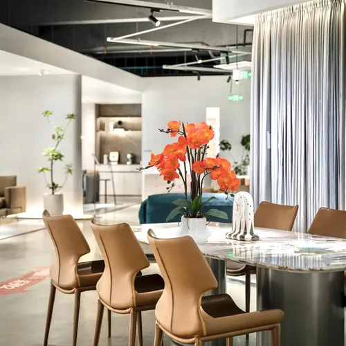 Vista 6 de CXGS Planta de orquídeas artificiales de 20.9 pulgadas, orquídeas artificiales de tacto real en jarrón de cerámica, arreglo floral de Phalaenopsis