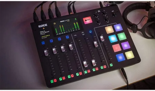 Vista 3 de RØDE RØDECaster Pro Solución de producción todo en uno para podcasting
