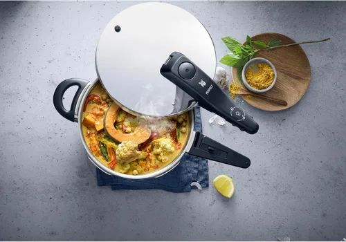 Vista 43 de WMF Perfect Rapid Cooker - Olla de cocción rápida (7.1 in de diámetro, 2 litros y medio, con protección contra llamas), acero inoxidable