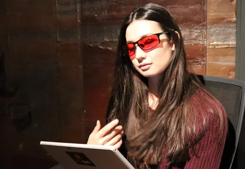 Vista 5 de TrueDark Sleep Hacking Twilights Elite Gafas - Protege tus ojos de la luz azul del ordenador dañina
