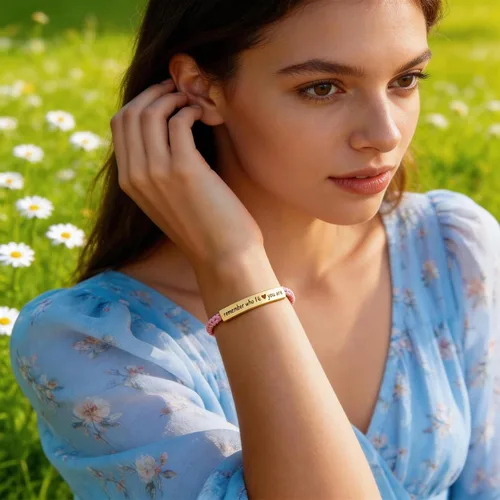 Vista 2 de Pulsera trenzada motivacional con texto en inglés "Remember Who The F You Are", regalos inspiradores para mujeres y amigas