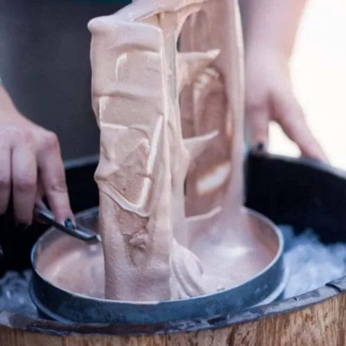 Vista 6 de Lehman's Máquina manual de helados: haz tu propio helado casero, manivela con lata de acero inoxidable y tina de roble, capacidad de 6 cuartos
