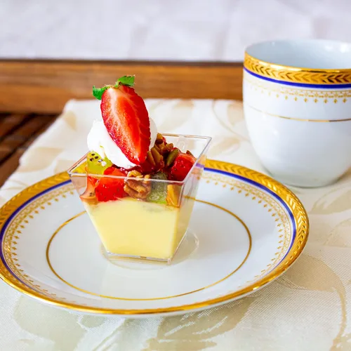 Vista 8 de 50ct Mini 2oz Square Piramid Clear Plastic Postre Cups CMJJ
