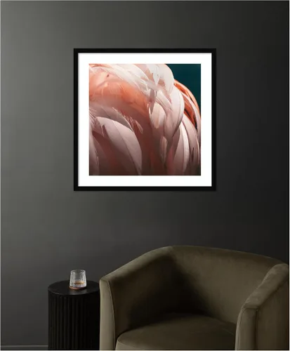 Vista 4 de Kate and Laurel Lienzo decorativo enmarcado para pared, diseño de flamenco n.º 2 de Alicia Bock, 25 x 25, marco negro Svelte Noir, contemporáneo