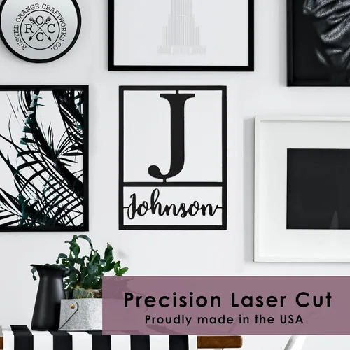 Vista 3 de Letrero de monograma de escritura flotante – Decoración de pared de nombre familiar de metal personalizado Letrero de apellido personalizado