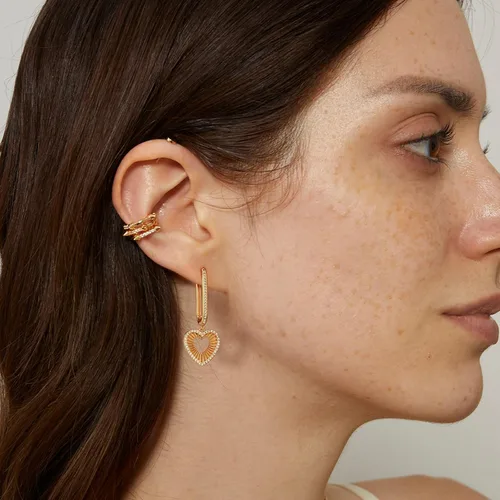 Vista 2 de MEVECCO - Aretes de argolla para mujer, chapados en oro de 14 quilates, delicados, con forma geométrica de cono triangular