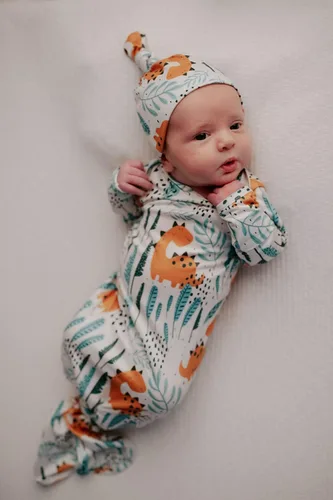 Vista 202 de Three Little Tots Vestido de corbata anudada para bebé recién nacido - Bebé
