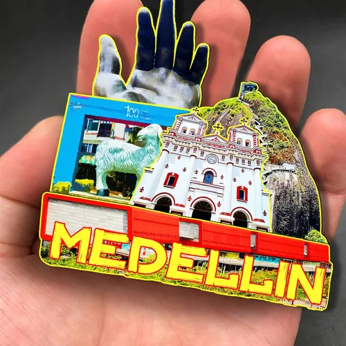 Vista 4 de Medellin Colombia - Imán de madera 3D para nevera, recuerdos coleccionables, decoración hecha a mano, artesanías 2