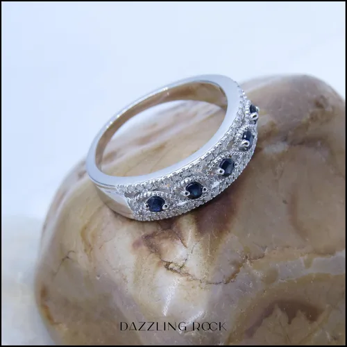 Vista 4 de Dazzlingrock Collection Anillo de boda de aniversario de mujer con piedras preciosas redondas y diamantes blancos Plata de ley 925