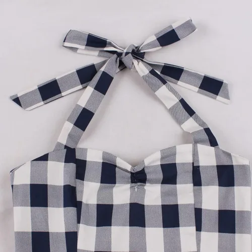 Vista 5 de IDOPIP Vestido de fiesta de Navidad para mujeres y niñas, vestido de tutú a cuadros rojos con capa con capucha, disfraz familiar a juego