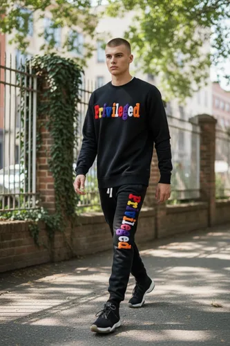Vista 60 de SCREENSHOT APPLIQUE F11966 Premium Fleece Streetwear Chenille EMB Crew Neck Sweatshirt - Classic Fit
