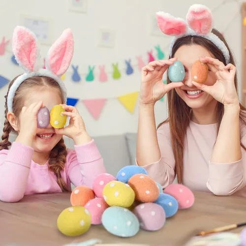 Vista 5 de VitalCozy 12 huevos de Pascua coloridos de fieltro con lunares pastel, huevos de fieltro sorpresa, adornos colgantes para cestas de Pascua