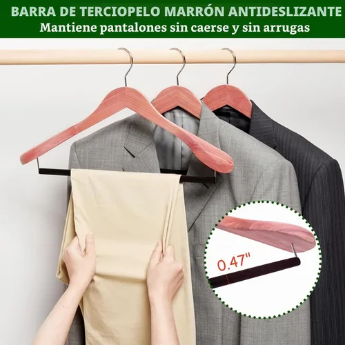 Vista 4 de Amber Home Paquete de 5 perchas de cedro para trajes con hombro extra ancho, perchas de madera para abrigos y chaquetas, perchas de cedro natural