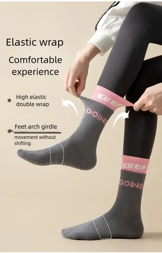 Vista 5 de Xinqirity Calcetines de pilates antideslizantes con agarre para mujer, calcetines de agarre para yoga, ballet, barre, entrenamiento, descalzo