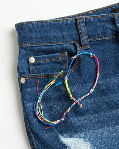 Vista 3 de DKNY Pantalones cortos de mezclilla elásticos con 5 bolsillos para niña grande
