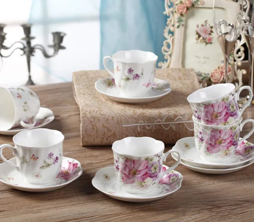 Vista 6 de GuangYang Juego de 6 tazas de té y platillos de porcelana de 7 onzas, diseño floral rosa, elegante juego de regalo para amantes del té, café