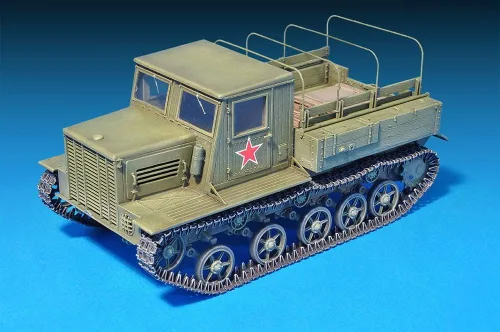Vista 2 de MiniArt 1:35 Escala Ya-12 Late Prod Kit de modelo de tractor de artillería soviética