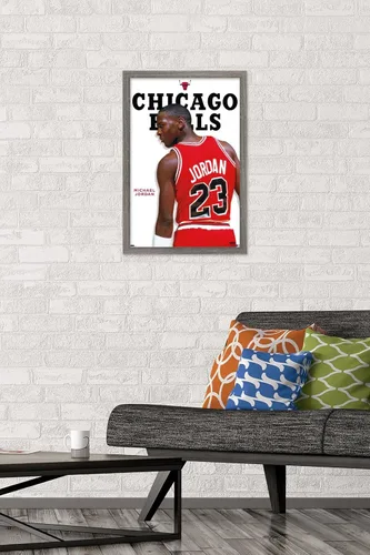Vista 2 de Trends International Michael Jordan - Póster de pared de la serie de características, 22.4 pulgadas de largo x 14.7 pulgadas, versión enmarcada