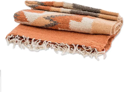 Vista 2 de NOVICA Alfombra de área tejida a mano hecha a mano acrílica geométrica en naranja multicolor Guatemala sólidos con patrón rectangular tradicional