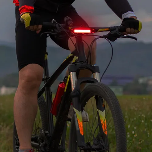 Vista 9 de Bike Rear Light and Front Warning Lamp USB Rechargeable LED Taillight Set, Lightweight Waterproof Cycling Safety Lights for Night Riding and