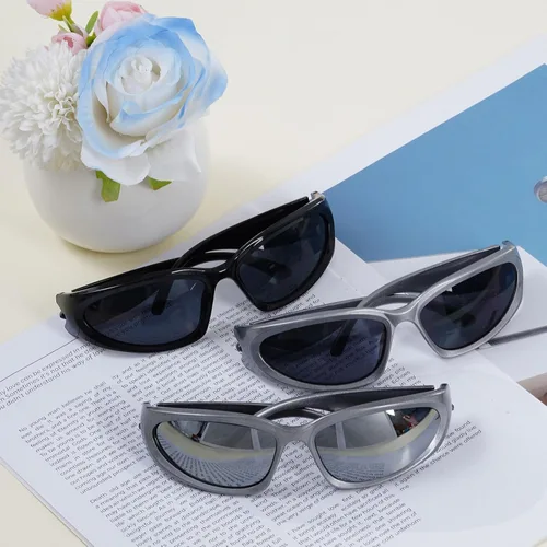Vista 4 de Nydotd Paquete de 3 lentes de sol Y2K envolventes de moda para mujeres y hombres, gafas de sol para rave, futuristas, deportes, sombras frescas