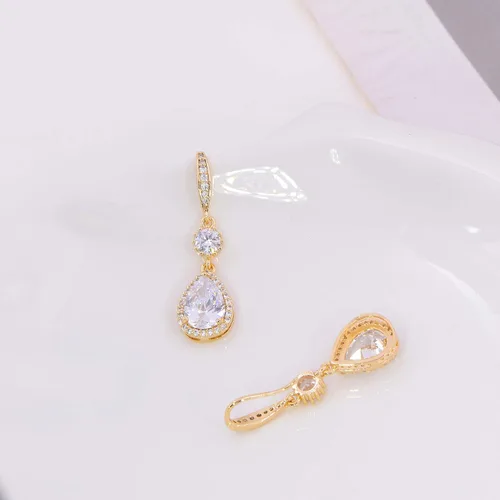 Vista 36 de Conjunto de joyería para boda, aretes de lagrima y collar con dije de circonio cúbico