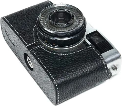 Vista 6 de Trip 35 - Funda de piel auténtica hecha a mano para cámara Olympus Trip 35 con correa de mano (negro)