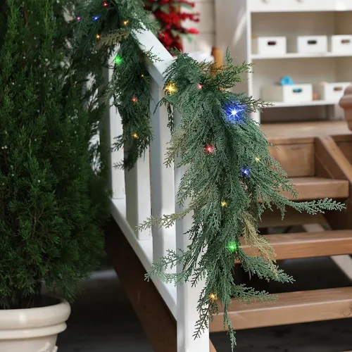 Vista 8 de Guirnalda de Navidad de Cedro con Luces para Repisa de Chimenea - Realista de Tacto Real 9 Pies Guirnaldas Artificiales de Pino Sintético