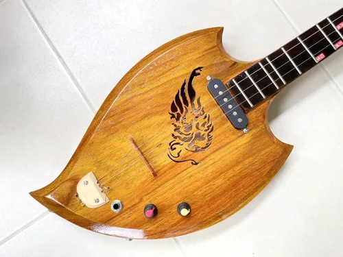 Vista 2 de Isarn Phin Acústica Eléctrica 3 Cuerdas, Instrumento Musical Tailandés Lao Guitarra, Pin118 Musical Clásica Tailandesa Tradicional, Marrón (Pin106)