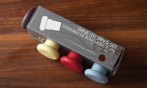 Vista 4 de Outset B229 Tapones de silicona para botellas de vino, juego de 4, surtido