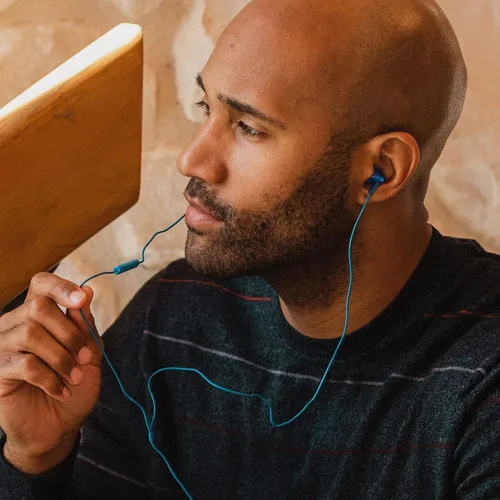 Vista 5 de Auriculares con cable Panasonic ErgoFit con micrófono, auriculares con cable de 3.5mm con micrófono y controlador de llamadas, auriculares Azul