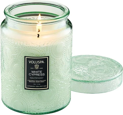 Vista 13 de Vela en frasco de vidrio grande de enebro francés y lavanda, 100 horas, 16 oz, Voluspa Coconut Wax Blend in Decorative Glass, Clean Even Burn, USA