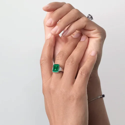 Vista 4 de Gem Stone King Anillo de compromiso para mujer de plata de ley 925, esmeralda de imitación verde