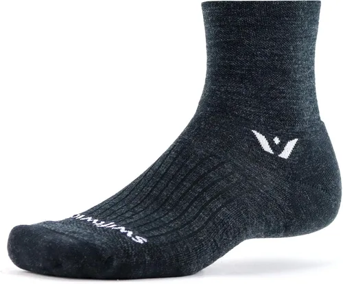 Vista 6 de Swiftwick - Calcetines PURSUIT FOUR para correr y ciclismo, lana merina, equipo duradero Negro