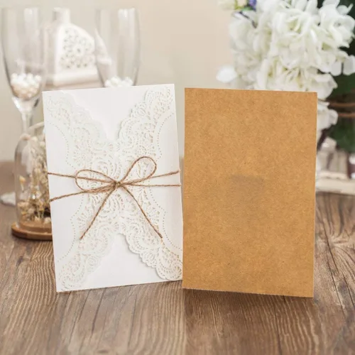 Vista 3 de Hosmsua 50 invitaciones de boda florales rústicas blancas personalizadas con lazo de cuerda de cáñamo