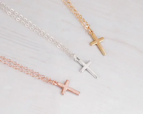 Vista 8 de Collar de cruz de oro para mujer, collares con colgante de cruz minimalista, longitud de 16 a 18 pulgadas, joyería cristiana hecha a mano, regalo