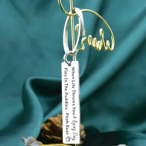 Vista 6 de Pooh Bear Piglet Llaveros Winnie the Pooh, regalos de Pascua para adolescentes, niños y niñas, regalos inspiradores para mujeres, hombres, amigos