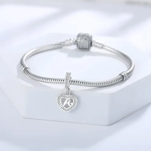 Vista 4 de Abalorios de plata de ley 925 con letras del alfabeto A Z, para pulseras europeas Pandora para esposa, hija, mamá, regalo de Navidad y cumpleaños