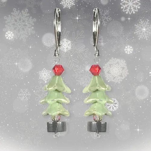 Vista 2 de CariCat Designs Boho Chic Handmade Christmas Holiday Red Prism and Mint Green Czech Glass Beaded Christmas Tree with Black Jasper Stone Base