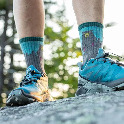 Vista 4 de Calcetines ligeros para mujer Darn Tough Animal Haus Crew