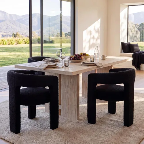 Vista 9 de Silla moderna de comedor en barril, silla de cocina acentuada tapizada en cuero sintético con brazos, silla lateral cómoda para sala de blanco