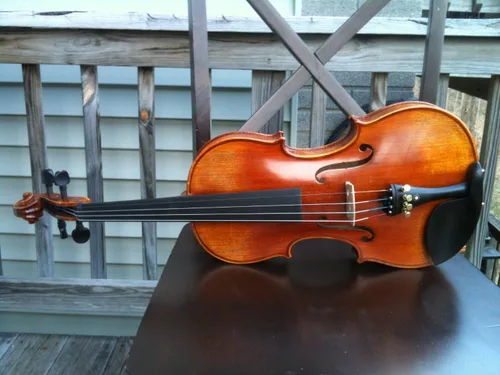 Vista 3 de #199 Violín con Estuche y Arco