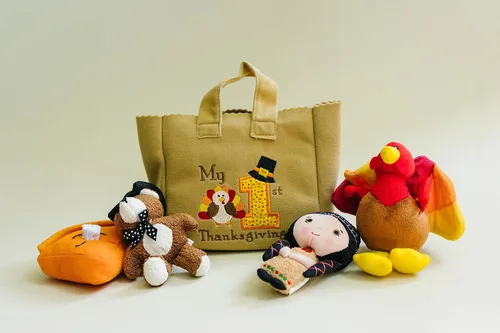 Vista 7 de Genius Baby Toys Mi primer juguete de Acción de Gracias con pavo de peluche, oso de peluche, pastel de calabaza, niña indígena nativa americana